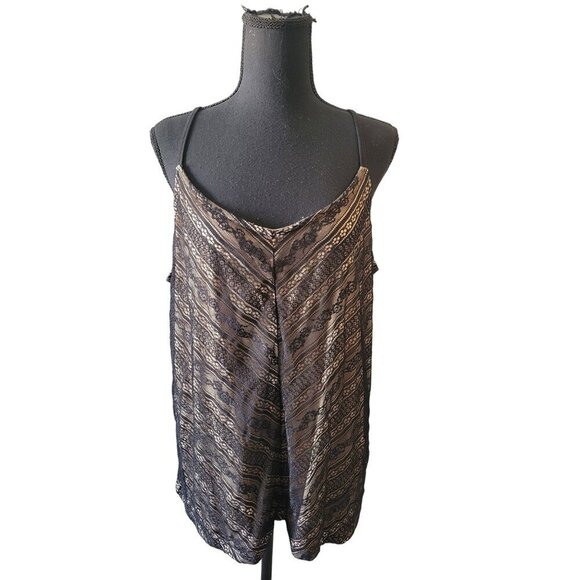 Torrid Lace V Neck Sleeveless Blouse Size 2 Office Wear Preppy Formal Event - Picture 1 of 7